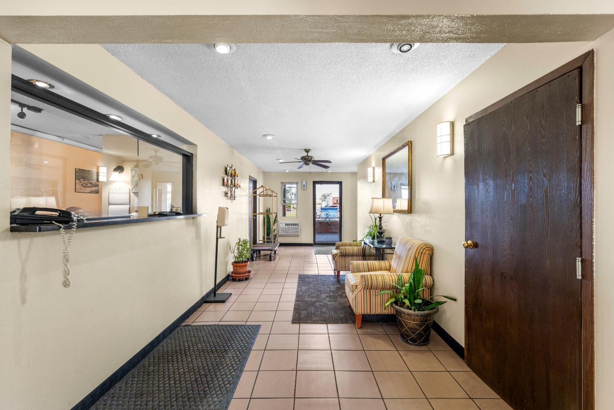 Americas Best Value Inn Decatur Εξωτερικό φωτογραφία
